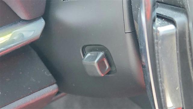 Photo of 2020 Black Chevrolet Corvette