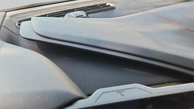 Photo of 2020 Black Chevrolet Corvette