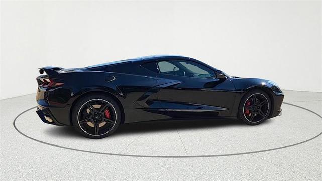 Photo of 2020 Black Chevrolet Corvette