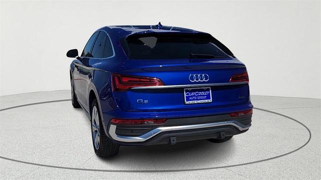 Photo of 2021 Ultra Blue Metallic Audi Q5