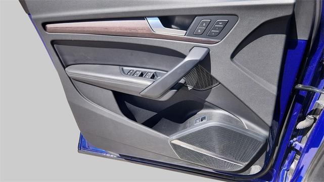 Photo of 2021 Ultra Blue Metallic Audi Q5