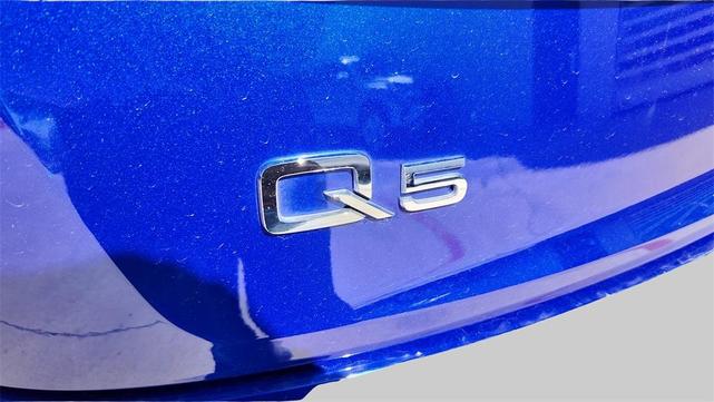 Photo of 2021 Ultra Blue Metallic Audi Q5