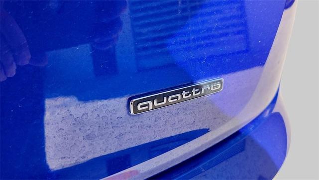 Photo of 2021 Ultra Blue Metallic Audi Q5