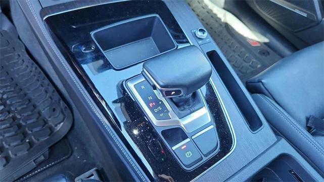 Photo of 2021 Ultra Blue Metallic Audi Q5