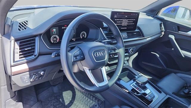 Photo of 2021 Ultra Blue Metallic Audi Q5