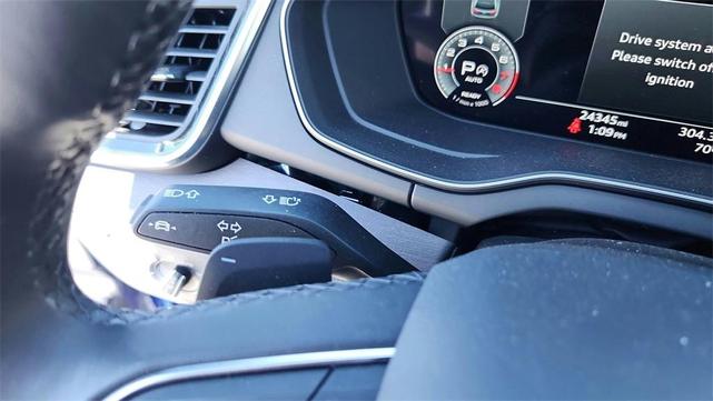 Photo of 2021 Ultra Blue Metallic Audi Q5