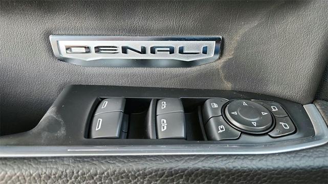 Photo of 2023 Summit White GMC Sierra 1500