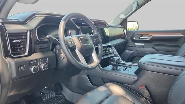 Photo of 2023 Summit White GMC Sierra 1500