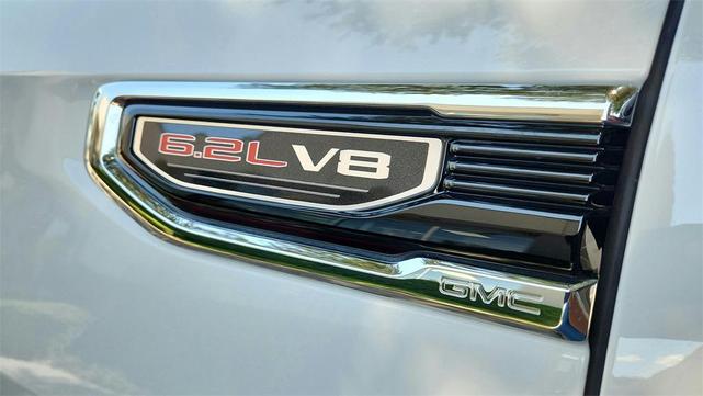 Photo of 2023 Summit White GMC Sierra 1500