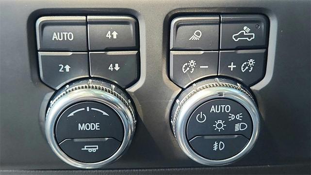 Photo of 2023 Summit White GMC Sierra 1500