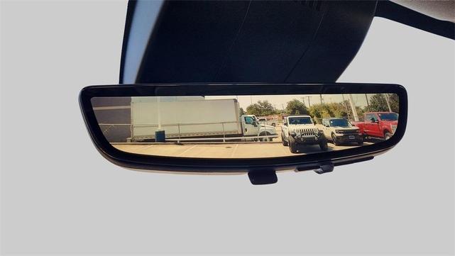 Photo of 2023 Summit White GMC Sierra 1500