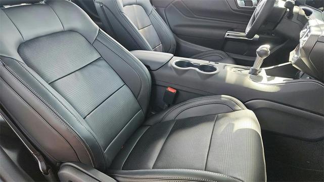 Photo of 2025 Vapor Blue Metallic Ford Mustang