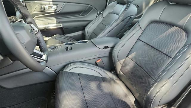Photo of 2025 Vapor Blue Metallic Ford Mustang