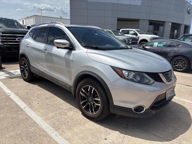 Photo of 2017 Brilliant Silver Nissan Rogue Sport