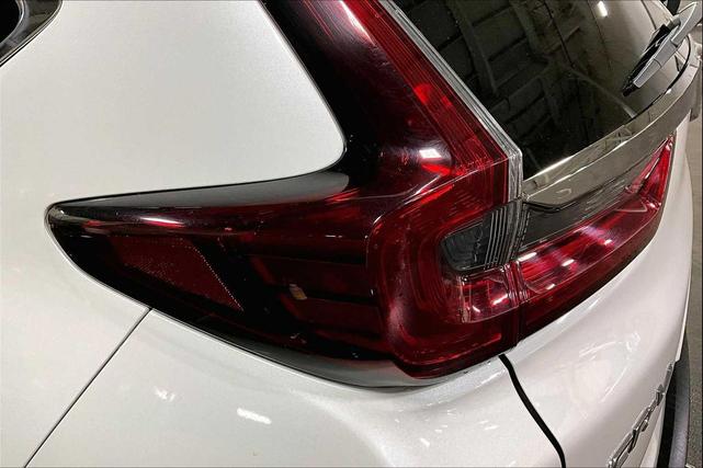 Photo of 2022 Platinum White Pearl Honda CR-V Hybrid