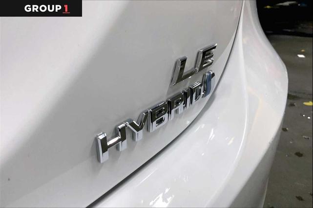 Photo of 2020 Super White Toyota Camry