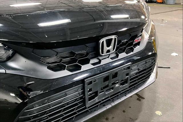 Photo of 2024 Crystal Black Pearl Honda Civic Si