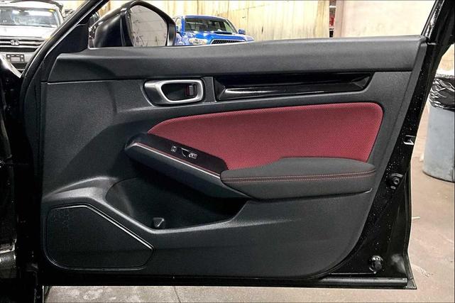 Photo of 2024 Crystal Black Pearl Honda Civic Si