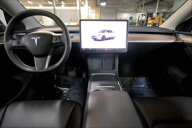 Photo of 2023 Midnight Silver Metallic Tesla Model Y