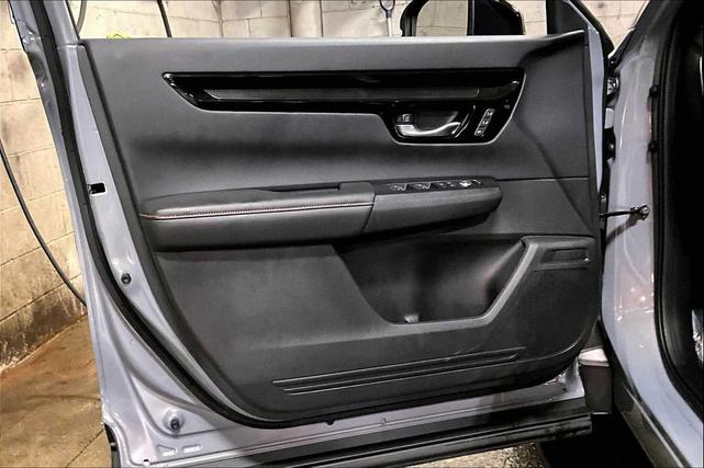 Photo of 2024 Urban Gray Pearl Honda CR-V Hybrid