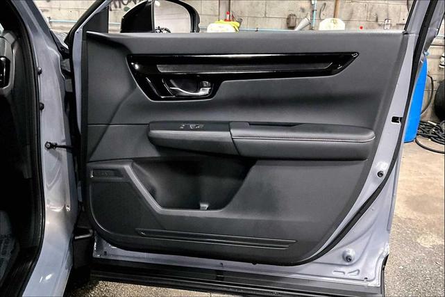 Photo of 2024 Urban Gray Pearl Honda CR-V Hybrid