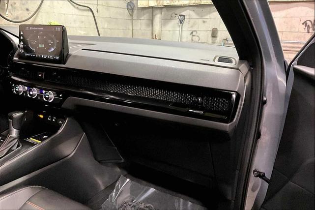 Photo of 2024 Urban Gray Pearl Honda CR-V Hybrid