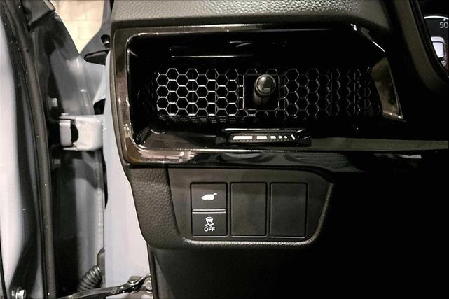 Photo of 2024 Urban Gray Pearl Honda CR-V Hybrid