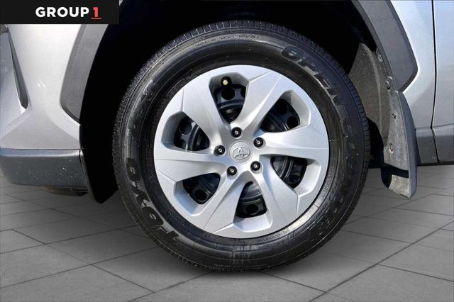Photo of 2020 Silver Sky Metallic Toyota RAV4