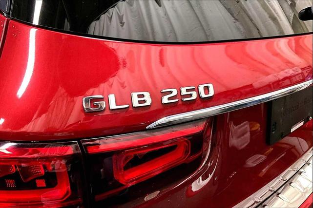 Photo of 2020 Patagonia Red Metallic Mercedes-Benz GLB 250