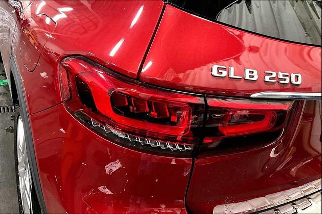 Photo of 2020 Patagonia Red Metallic Mercedes-Benz GLB 250