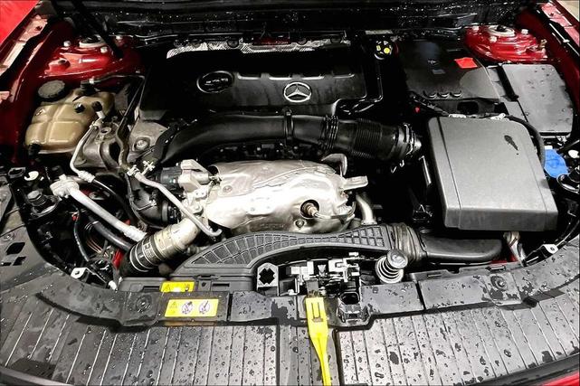Photo of 2020 Patagonia Red Metallic Mercedes-Benz GLB 250