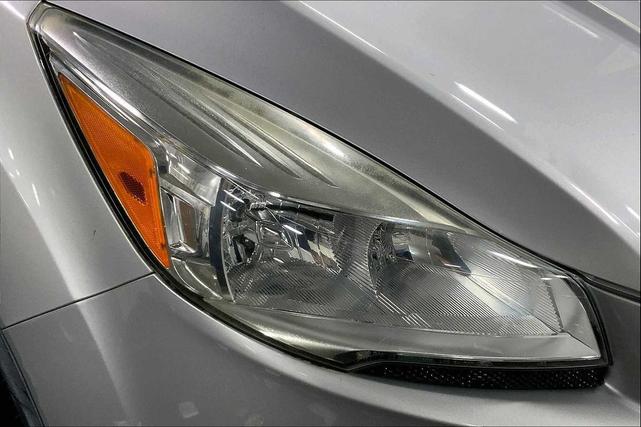 Photo of 2015 Ingot Silver Ford Escape