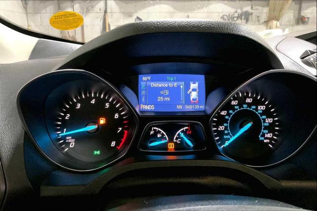 Photo of 2015 Ingot Silver Ford Escape
