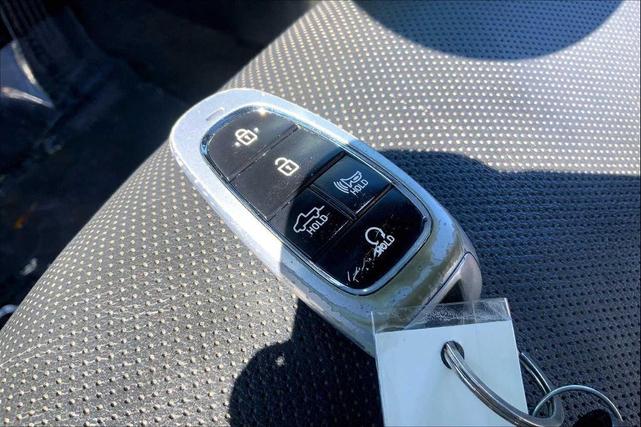 Photo of 2022 Phantom Black Hyundai SANTA CRUZ