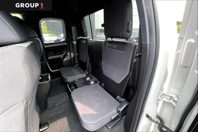 Photo of 2022 White Toyota Tacoma