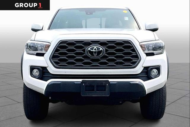 Photo of 2022 White Toyota Tacoma