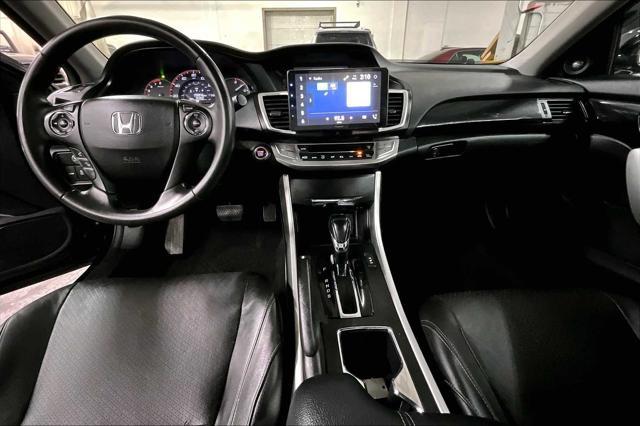 Photo of 2015 Crystal Black Pearl Honda Accord