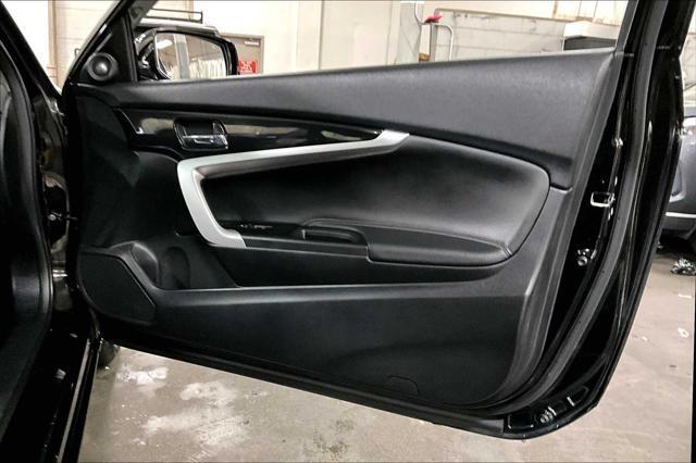 Photo of 2015 Crystal Black Pearl Honda Accord
