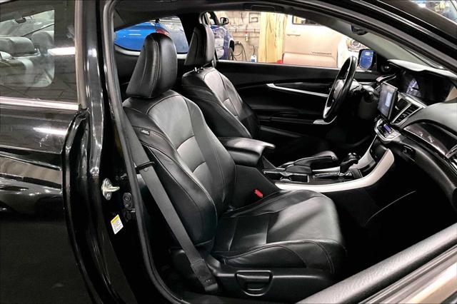 Photo of 2015 Crystal Black Pearl Honda Accord
