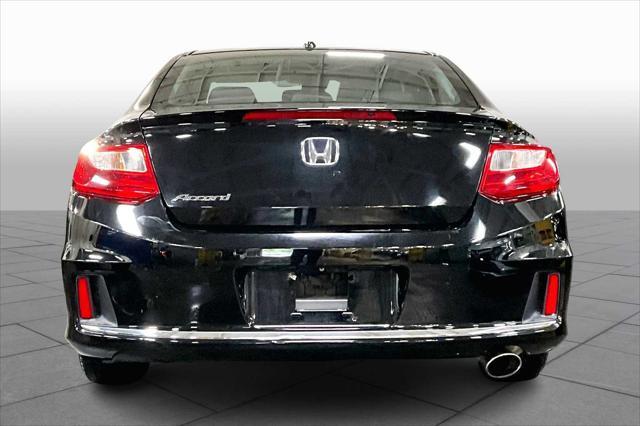 Photo of 2015 Crystal Black Pearl Honda Accord