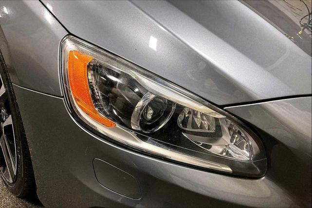 Photo of 2018 Osmium Grey Metallic Volvo V60