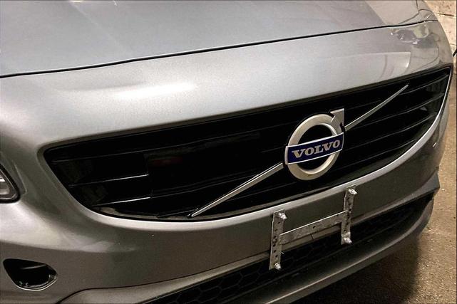 Photo of 2018 Osmium Grey Metallic Volvo V60