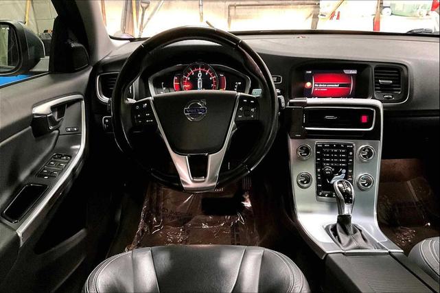 Photo of 2018 Osmium Grey Metallic Volvo V60