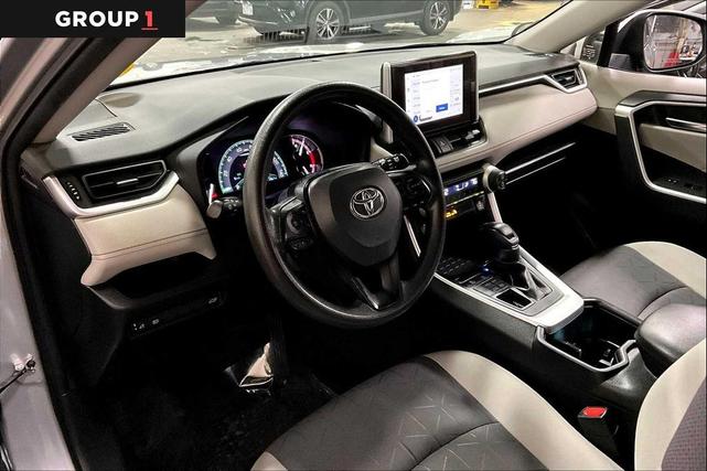 Photo of 2023 Silver Sky Metallic Toyota RAV4