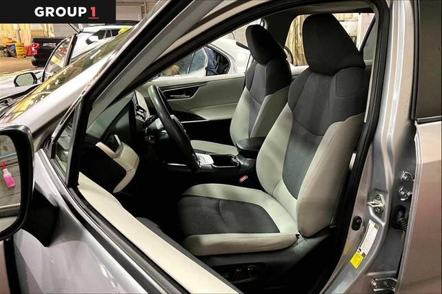 Photo of 2023 Silver Sky Metallic Toyota RAV4