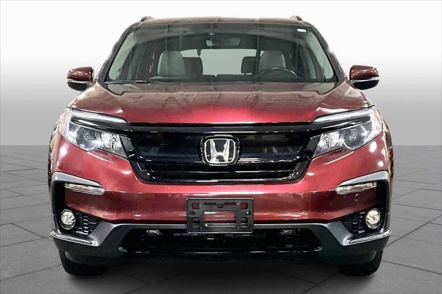 Photo of 2022 Deep Scarlet Pearl Honda Pilot
