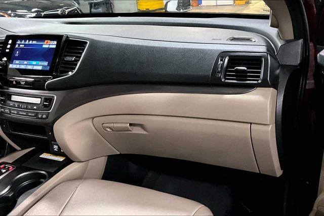 Photo of 2022 Deep Scarlet Pearl Honda Pilot