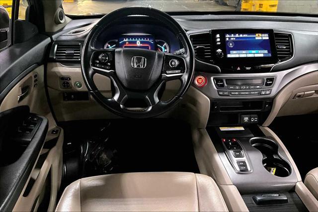 Photo of 2022 Deep Scarlet Pearl Honda Pilot