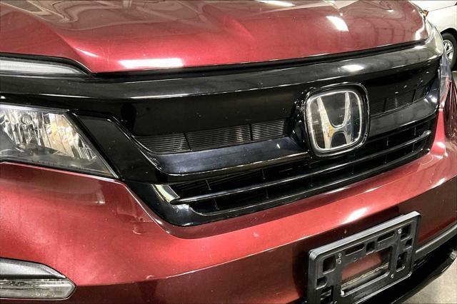 Photo of 2022 Deep Scarlet Pearl Honda Pilot