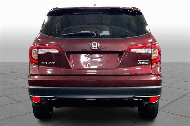 Photo of 2022 Deep Scarlet Pearl Honda Pilot